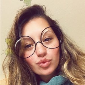 Meet your Posher, Ciera